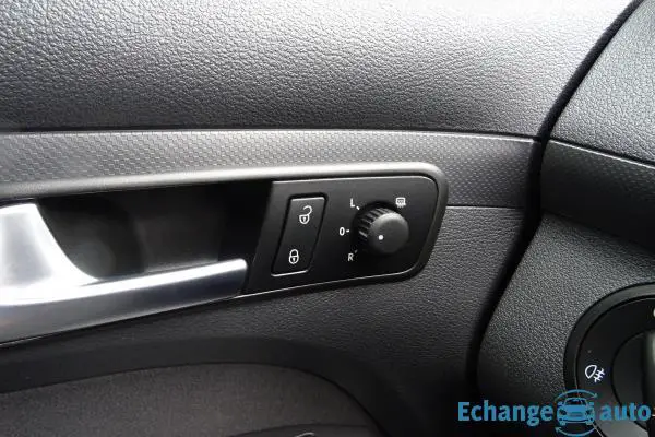 Volkswagen Caddy 1.6l tdi 105 cv confortline GPS 2 portes AR battantes