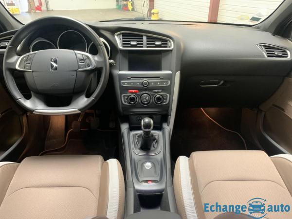 Citroën DS4 1.6 Blue-HDi So Chic 120 ch