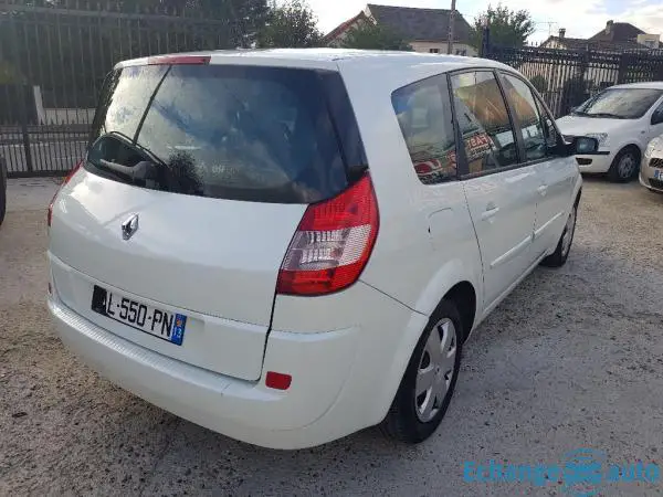 RENAULT GRAND SCENIC II Grand Scenic 1.5 dCi 100 Pack Authentique