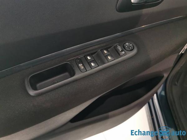 Peugeot 3008 1.6 HDI FAP PREMIUM