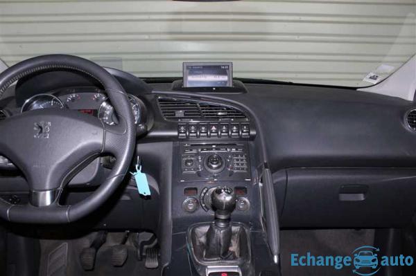 Peugeot 3008 1.6 HDi 16V 112ch FAP Premium Pack