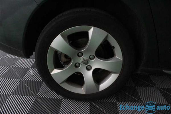 Peugeot 3008 1.6 HDi 16V 112ch FAP Premium Pack