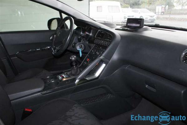 Peugeot 3008 1.6 HDi 16V 112ch FAP Premium Pack