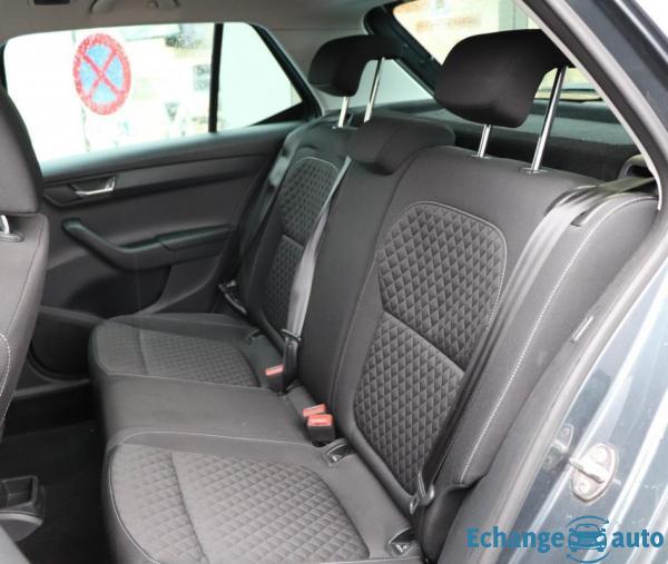 Skoda Fabia 1.0 MPI 60 CH DRiVE BVM5