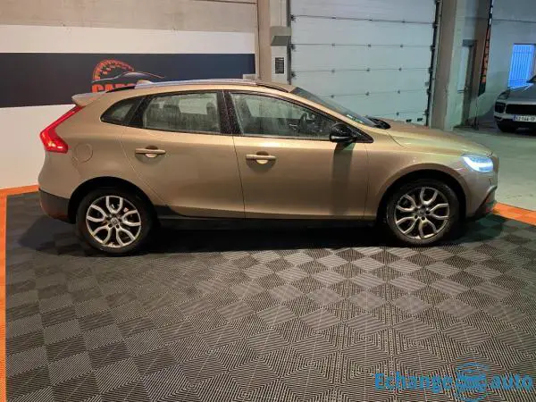 Volvo V40 D3 CROSS COUNTRY 2.0 TDI 150CH