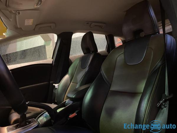 Volvo V40 D3 CROSS COUNTRY 2.0 TDI 150CH