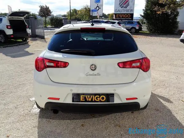 Alfa Romeo Giulietta 1.4L TB MULTIAIR BVA6 170Ch QUADRIFOGLIO GPS TOIT OUVRANT