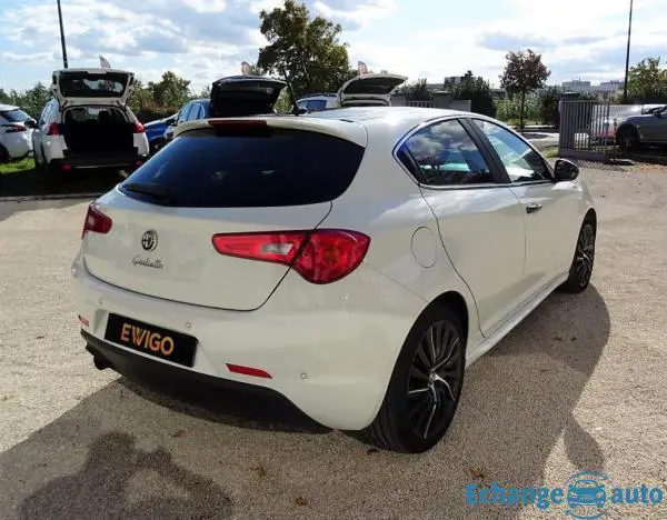 Alfa Romeo Giulietta 1.4L TB MULTIAIR BVA6 170Ch QUADRIFOGLIO GPS TOIT OUVRANT