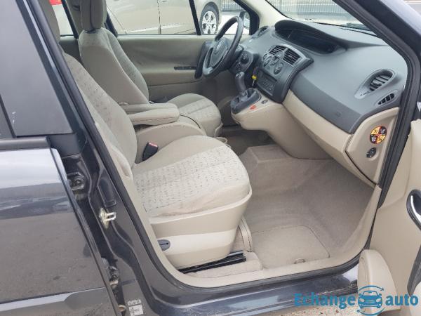 RENAULT SCENIC II Scenic 1.5 dCi 105  Confort Dynamique