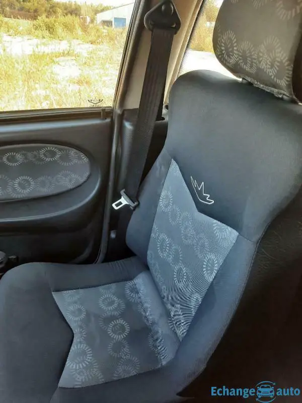 Chatenet barooder voiture sans permis