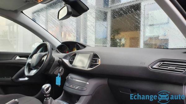 Peugeot 308 (2) 1.6 BlueHDi 120 S&amp;S Active