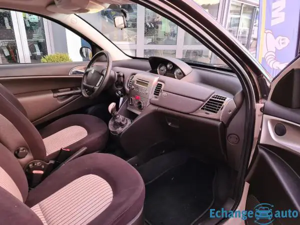 Lancia Ypsilon 1.2 60 CV ORO