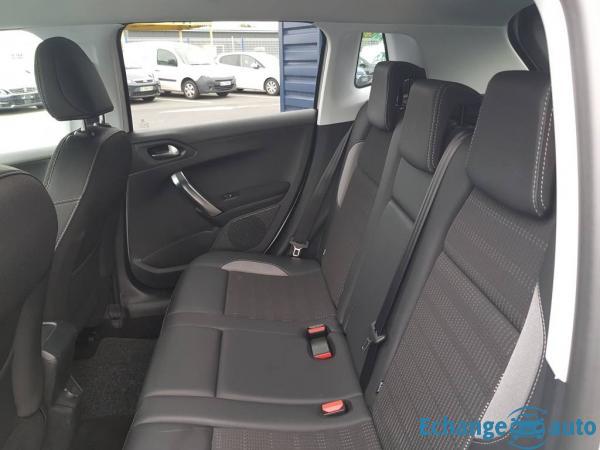 Peugeot 2008 BlueHDi 100 Allure