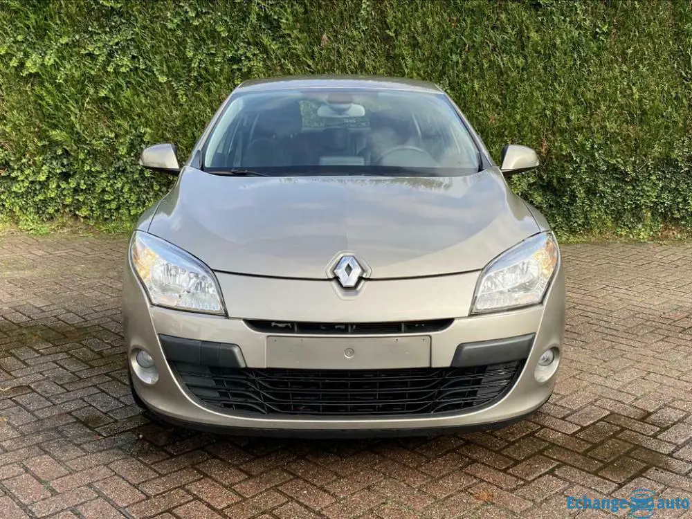Renault mégane 1.6 benzine 2007 à vendre