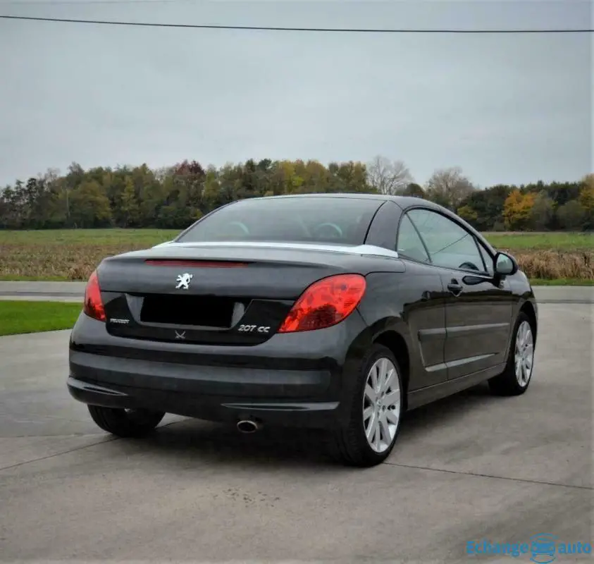 À vendre Peugeot 207 1.6i Cabriolet Sport