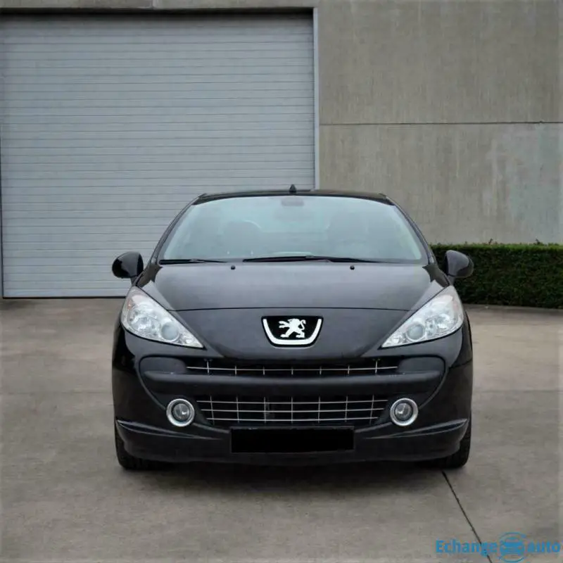 À vendre Peugeot 207 1.6i Cabriolet Sport
