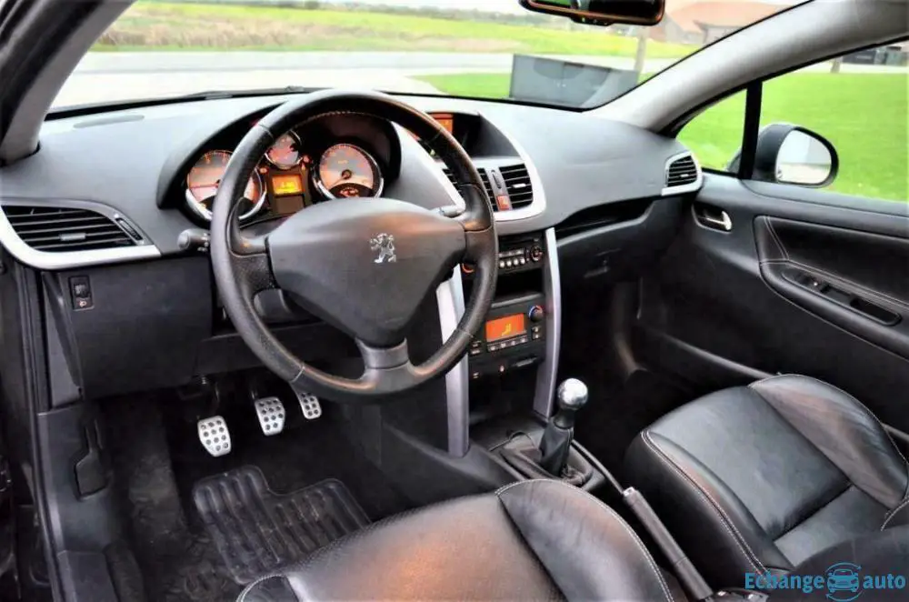 À vendre Peugeot 207 1.6i Cabriolet Sport