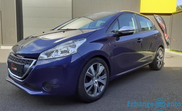 Peugeot 208 ALLURE 1.4 HDi 68CH - GARANTIE 6 MOIS