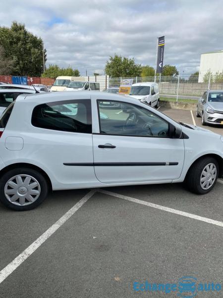 Renault Clio III SOCIETE DCI 75 CV GENERIQUE