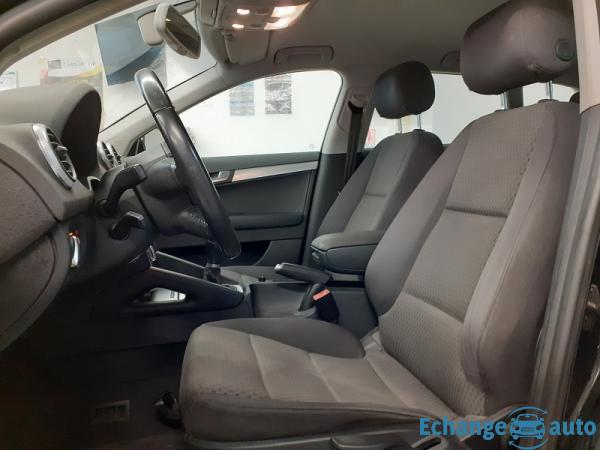 Audi A3 Sportback 1.6 TDi 105 CH - GARANTIE 6 MOIS