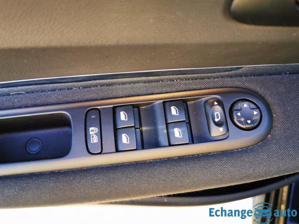 PEUGEOT 3008 3008 1.6 e-HDi 112ch FAP BMP6 BLUE LION Allure