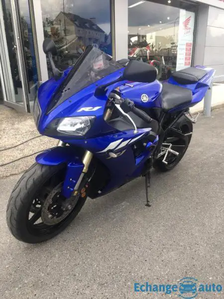 Yamaha R1