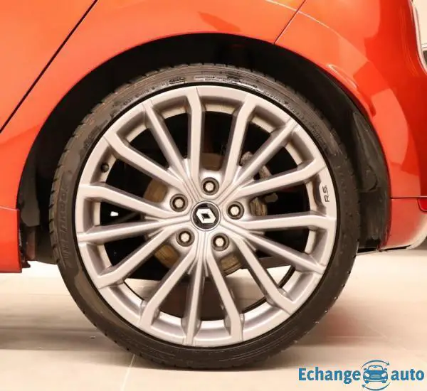 Renault Clio RS IV (2) 1.6 TURBO 200 CH EDC