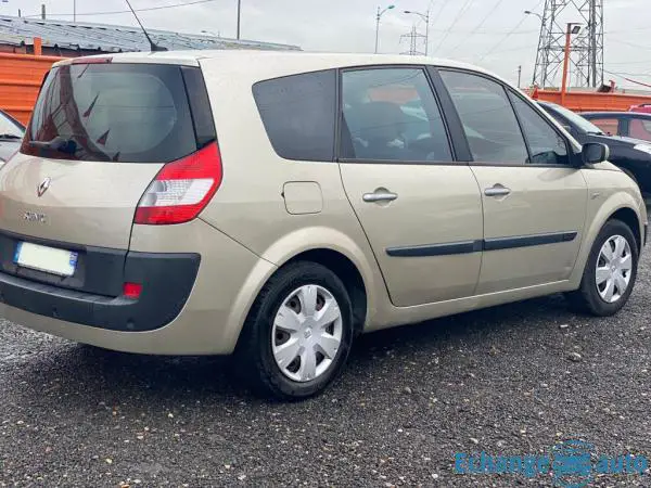 Renault Grand Scénic II 2.0 i 136cv Boîte auto - Entretien avec facture à l'appui