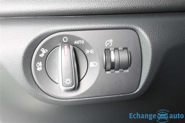 Audi Q3 1.4 TFSI COD 150 ch S tronic 6 Ambiente