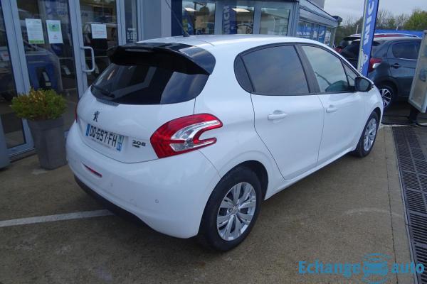 Peugeot 208 1.6 E-HDI 90CV STYLE