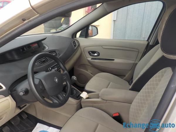 RENAULT GRAND SCENIC III Grand Scénic III TCe 130 Expression 5 pl