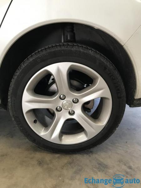 Peugeot 3008 1.6 HDi 115ch FAP BVM6 Allure