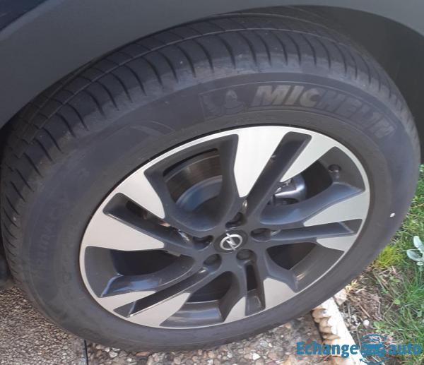 Opel Crossland X GRANDLAND Opel 130 T Design Line