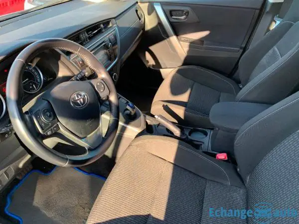 Toyota Auris HSD 136h Feel!