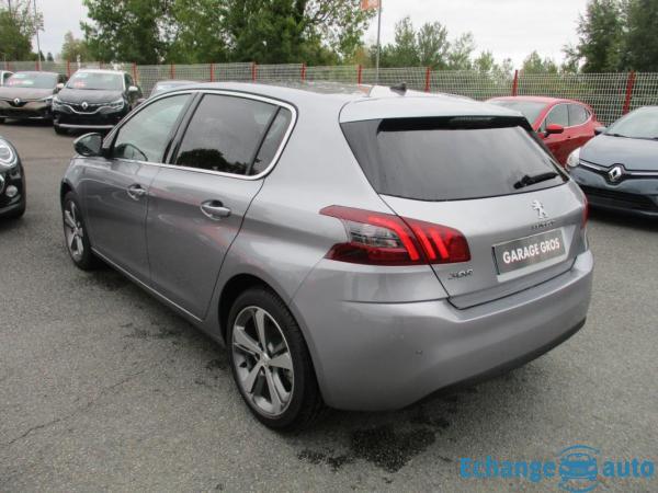 Peugeot 308 PureTech 130ch S&S EAT8 Tech Edition