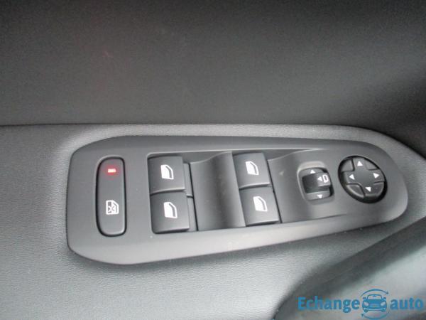 Peugeot 308 PureTech 130ch S&S EAT8 Tech Edition