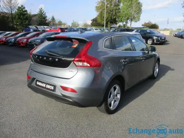 Volvo V40 BUSINESS D2 120 Momentum