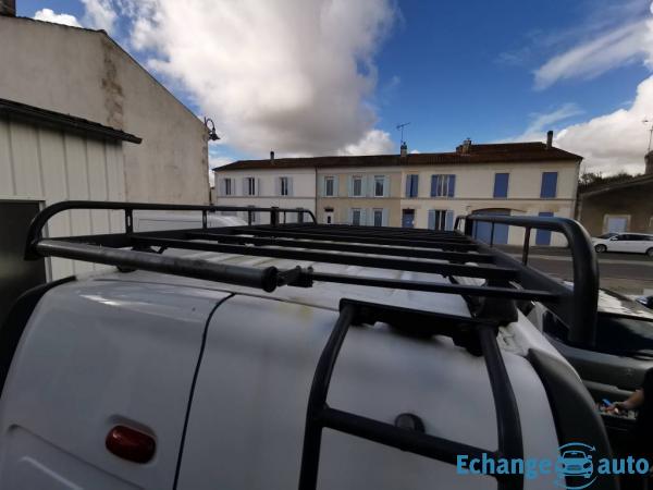 Renault Trafic II FOURGON L2H2 1200 KG 2.0 DCI - 115 CONFORT