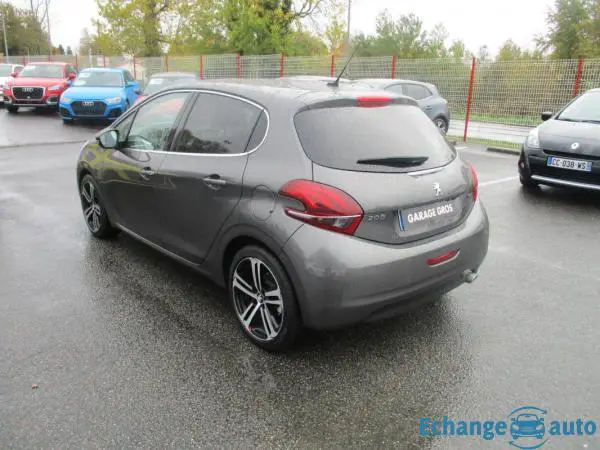 Peugeot 208 1.2 PureTech 110ch S&S EAT6 GT Line