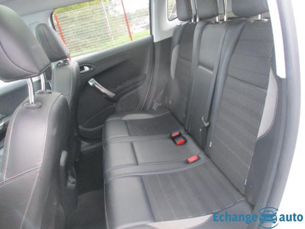 Peugeot 2008 1.6 BlueHDi 120ch S&S BVM6 Allure