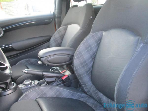 Mini Mini F56 Cooper D 116 ch Pack Chili A