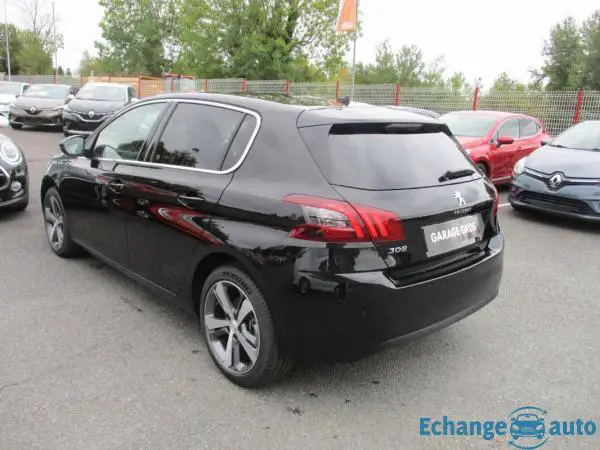 Peugeot 308 PureTech 130ch S&S EAT8 Tech Edition