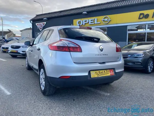 Renault Mégane III Berline Authentique 1.5 dCi 90 FAP Eco2 EU5