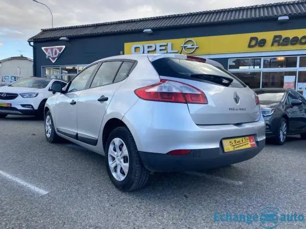 Renault Mégane III Berline Authentique 1.5 dCi 90 FAP Eco2 EU5