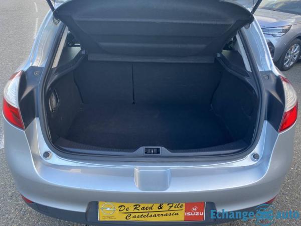 Renault Mégane III Berline Authentique 1.5 dCi 90 FAP Eco2 EU5