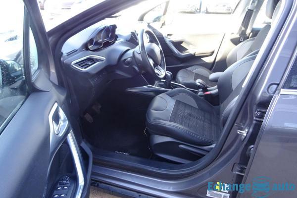 Peugeot 2008 1.2L CROSS OVER VTI BVM5