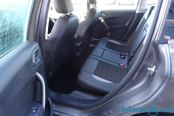 Peugeot 2008 1.2L CROSS OVER VTI BVM5