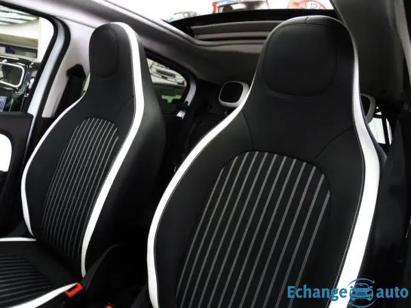 Renault Twingo 0.9 TCe 95 CH INTENS EDC