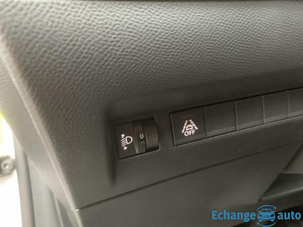 Peugeot 208 PureTech 100 phares full led SUREQUIPEE DISPO IMMEDIATE