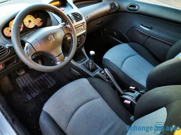 PEUGEOT 206 1.4i X Line Clim